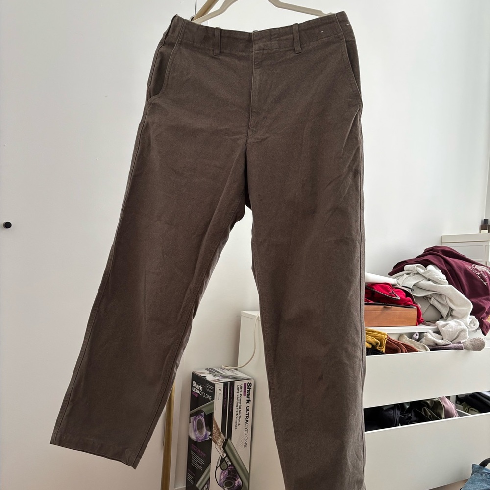 Brown chino trousers #chino #trousers